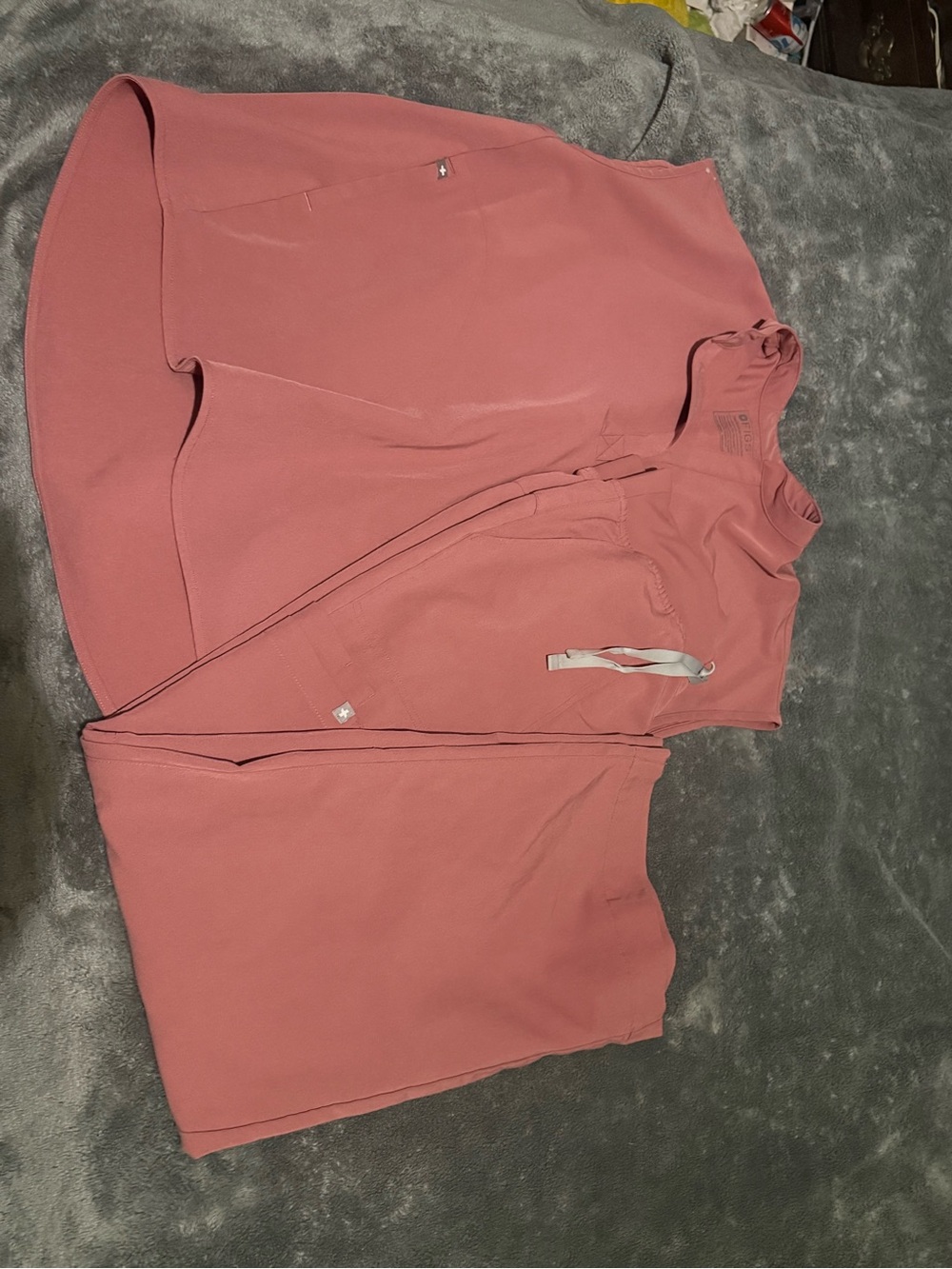 Figs Women’s Large Scrub Set